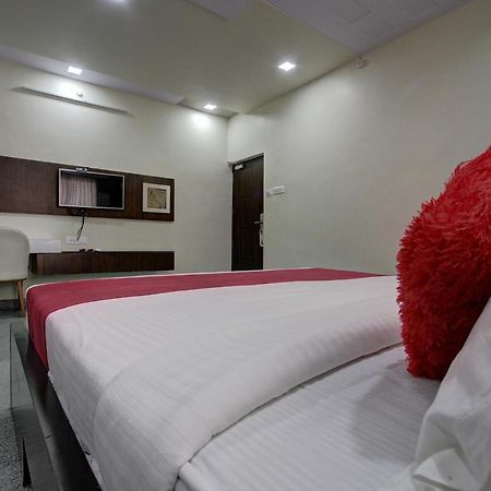 Hotel Le Grande Bijāpur エクステリア 写真