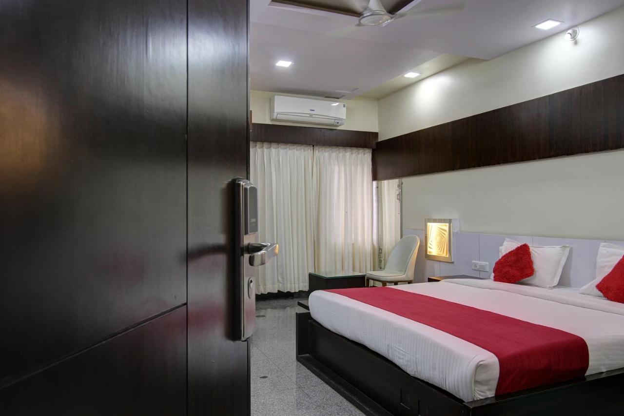 Hotel Le Grande Bijāpur エクステリア 写真