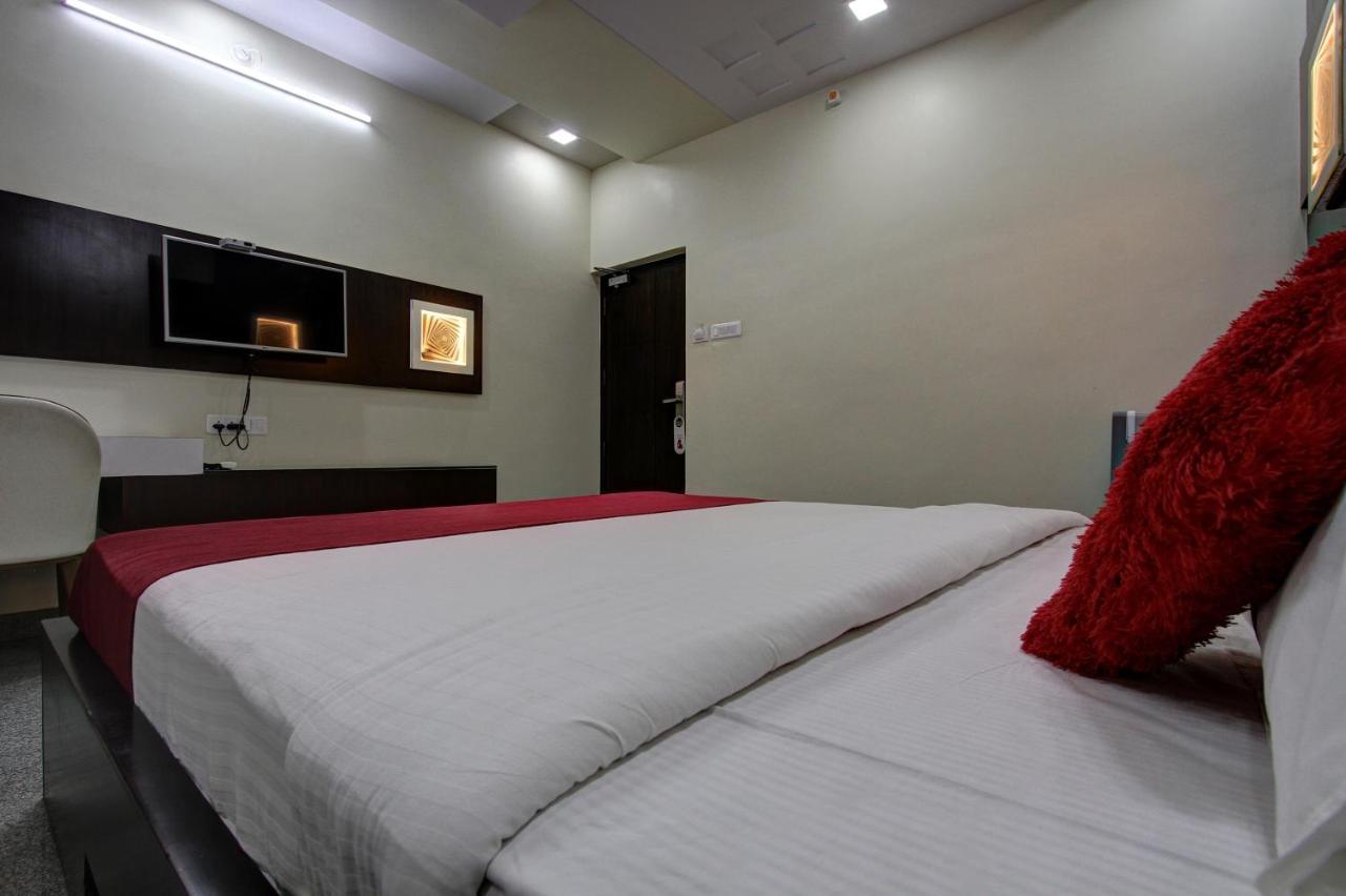 Hotel Le Grande Bijāpur エクステリア 写真